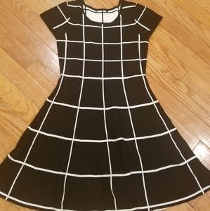 EUC Girls Black & White Fit and flare Dress